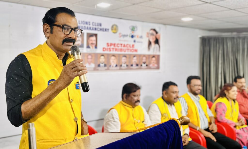 Photo of Lions Sight For Kids spectacle distribution.Lions club project,
Lions Club India, Lions Club International, Lion Club Kerala.Featured by www.jamesvalappila.com and authored by Lion James Valappila PMJF