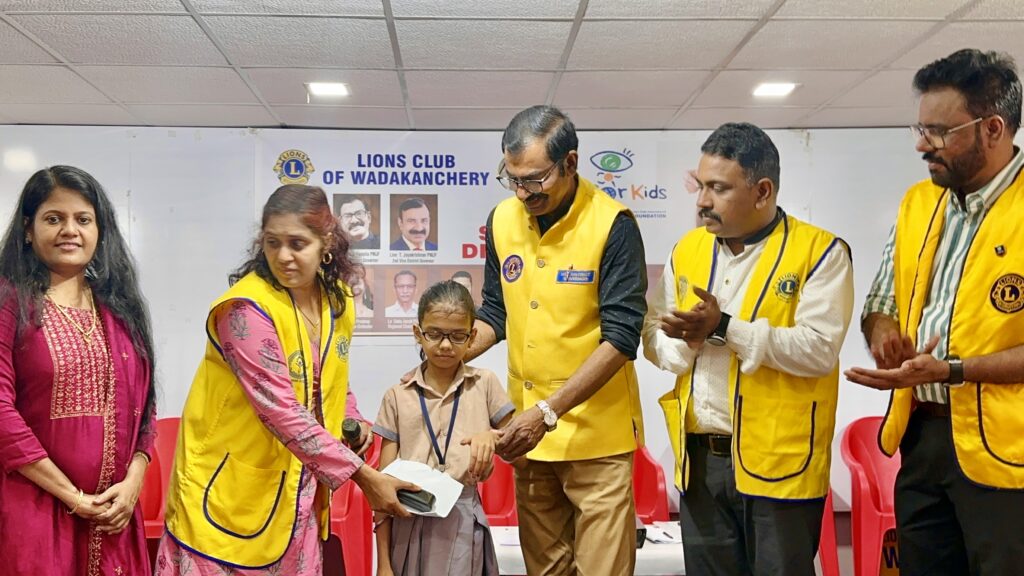 Photo of Lions Sight For Kids spectacle distribution.Lions club project,
Lions Club India, Lions Club International, Lion Club Kerala.Featured by www.jamesvalappila.com and authored by Lion James Valappila PMJF