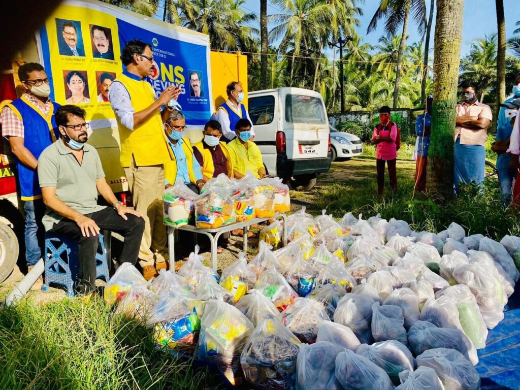 Photo of Food Kit Distribution by Lions Club as a part of Lions Relieving Hunger Project under the leadership of Lion James Valappila PMJF.Lions club project,
Lions Club India, Lions Club International, Lion Club Kerala.Featured by www.jamesvalappila.com and authored by Lion James Valappila PMJF