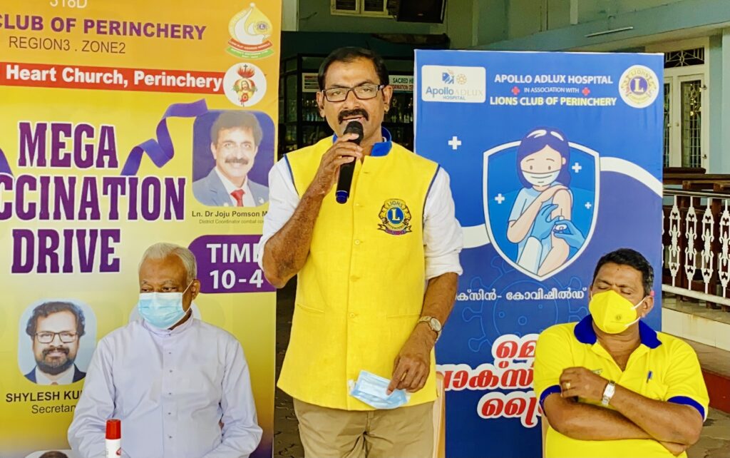 Photo of Mega Vaccination Camp by Lions Club of Perinchery under the leadership of Lion James Valappila PMJF.Lions club project,
Lions Club India, Lions Club International, Lion Club Kerala.Featured by www.jamesvalappila.com and authored by Lion James Valappila PMJF