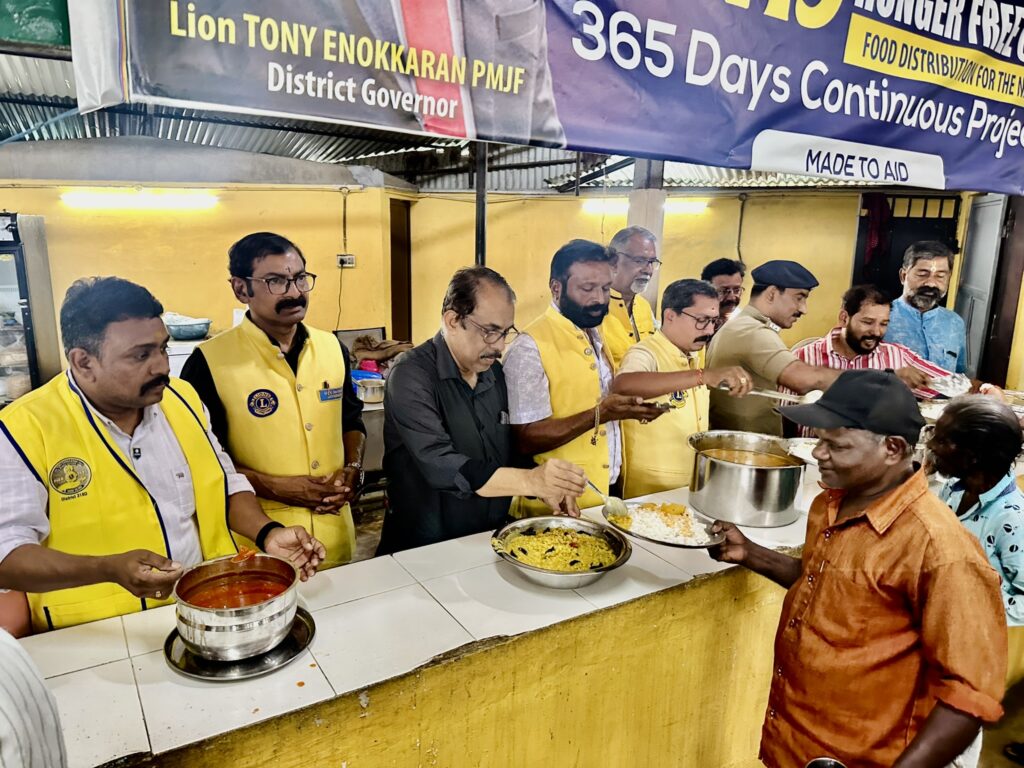 Photo of Wedding Anniversary Celebration of Lion James Anchery (District Cabinet Secretary) at Manna Hunger Free City Project, organized by Lions Club of Kuriachira.Lions club project,
Lions Club India, Lions Club International, Lion Club Kerala.Featured by www.jamesvalappila.com and authored by Lion James Valappila PMJF