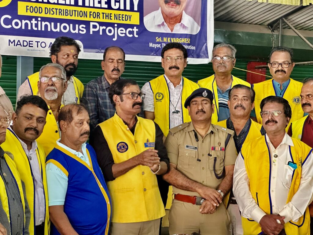Photo of Wedding Anniversary Celebration of Lion James Anchery (District Cabinet Secretary) at Manna Hunger Free City Project, organized by Lions Club of Kuriachira.Lions club project,
Lions Club India, Lions Club International, Lion Club Kerala.Featured by www.jamesvalappila.com and authored by Lion James Valappila PMJF
