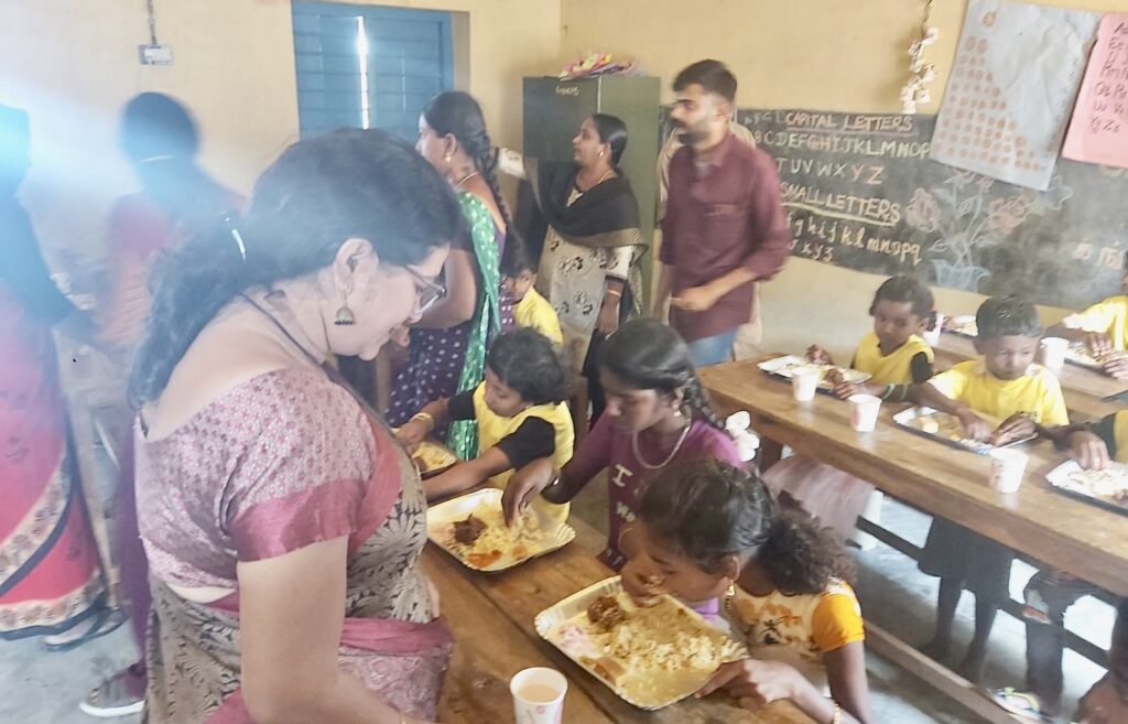 Photo of 892nd Lions Relieving Hunger Project at Lions Club of Malampuzha.Lion Club Kerala.Featured by www.jamesvalappila.com and authored by Lion James Valappila PMJF