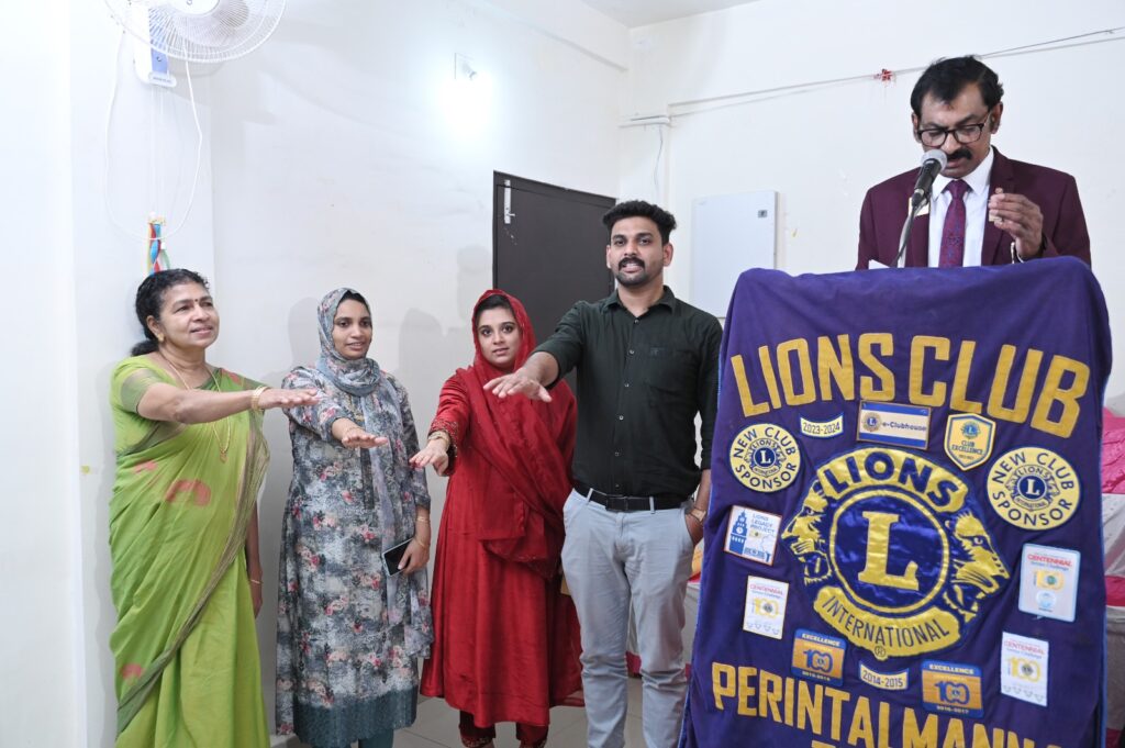 Photo of Lions VDG Visit & Lions New Members Induction Ceremony at Lions Club of Perinthalmanna.Lion Club Kerala.Featured by www.jamesvalappila.com and authored by Lion James Valappila PMJF