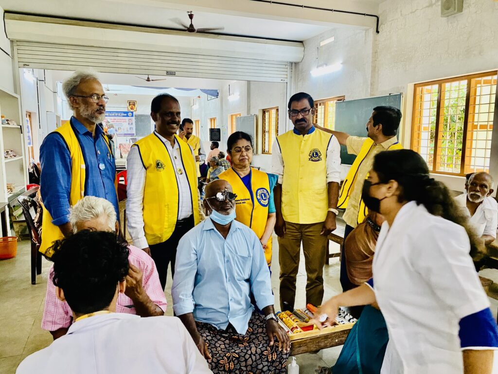 Photo of Lions Club of Elanad conducted the 100th Lions Vision Camp and Lions Diabetes Detection Camp together.Lion Club Kerala.Featured by www.jamesvalappila.com and authored by Lion James Valappila PMJF