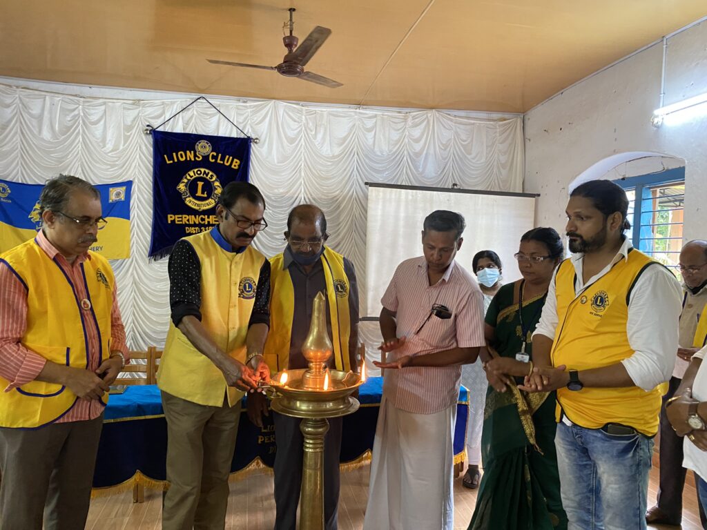 Photo of Lions Eye Camp by Lions Club of Perinchery as a part of the Lions Vision Project.Lion Club Kerala.Featured by www.jamesvalappila.com and authored by Lion James Valappila PMJF