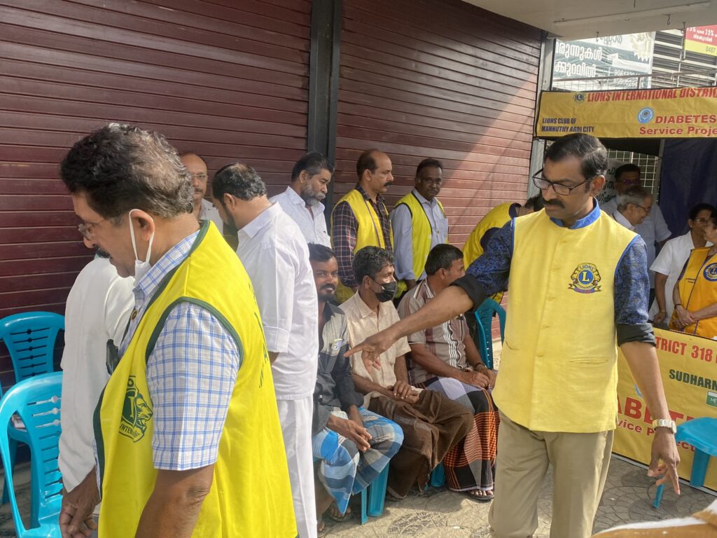 Photo of Lions Diabetes Project at Mannuthy in association with Sudharma Metropolis Lab by Lions Club of Mannuthy Agri City.Lion Club Kerala.Featured by www.jamesvalappila.com and authored by Lion James Valappila PMJF