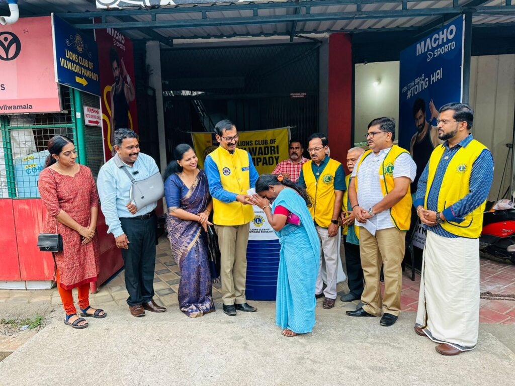 Photo of Lions Club Water tank donation, Lions Club Sewing Machine donation, and Lions Support for Cancer & Kidney patients by Lions Club of Vilwadri Pambady as Lions Club Kerala Services.Lion Club Kerala.Featured by www.jamesvalappila.com and authored by Lion James Valappila PMJF
