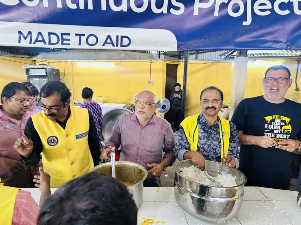 Image of The Lions Club Service distributing mats essential Goods to flood-affected residents in Thrissur, community support amidst the heavy rains and flooding, fostering community support and relief. under the guidance of Lion James Valappila PMJF, District 318D.Lions Club Project ,District 318d,Lions District 318d,
Lions Club India
Lions Club India,
Lions Club Kerala,
Lions Club Activities Project,Lions Childhood Cancer Project,
Lions Club Environment Project,
Lions Vision ProjectLion Club Kerala.Featured by www.jamesvalappila.com and authored by Lion James Valappila PMJF
