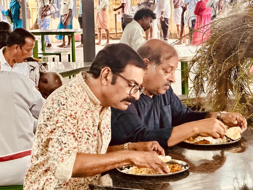 Image of .The Lions Club of Thrissur Cooperation organised the Manna Hunger Free City as part of the Lions Relieving Hunger Project and conducted the Onam Celebration. led by Lion District Governor James Valappila, PMJF..