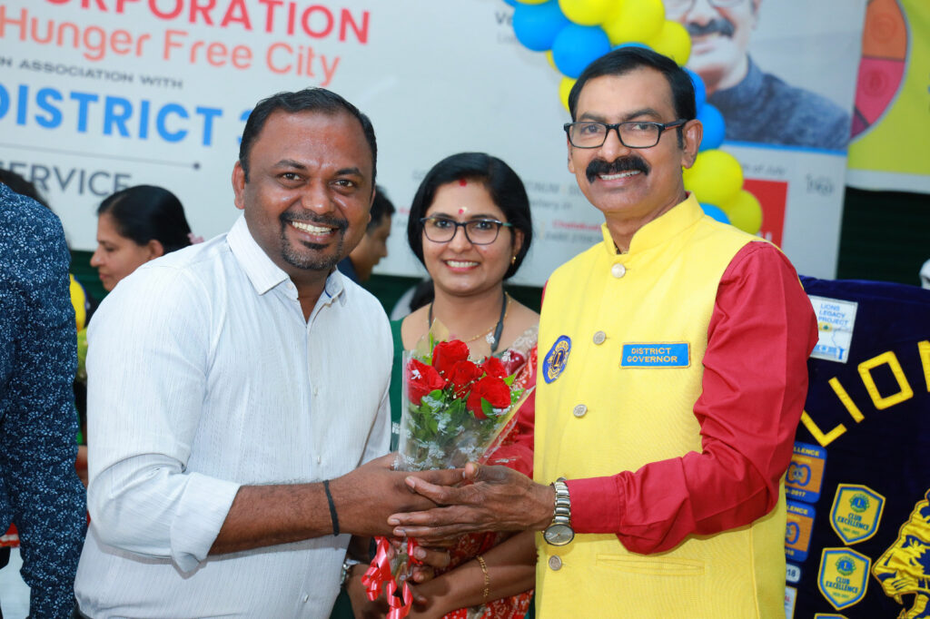 image of The Lions Clubs of Thrissur Corporation organised the birthday celebration of the Lions International District Governor at Manna, joyfully honouring his leadership and contributions. They also distributed food under the Lions Club International Hunger Project, led by Lion District Governor James Valappila. Lions Club International Hunger Projects
